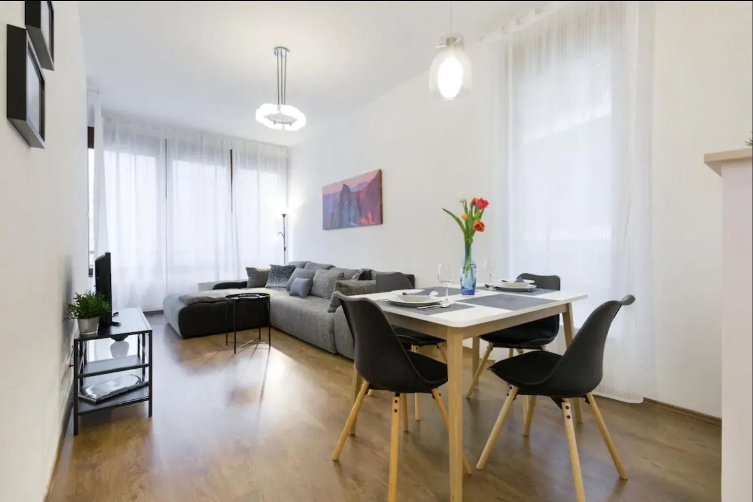 Kazinczy 3 Jewish Hq Bedroom + Living With Balcony Budapest Apartment
