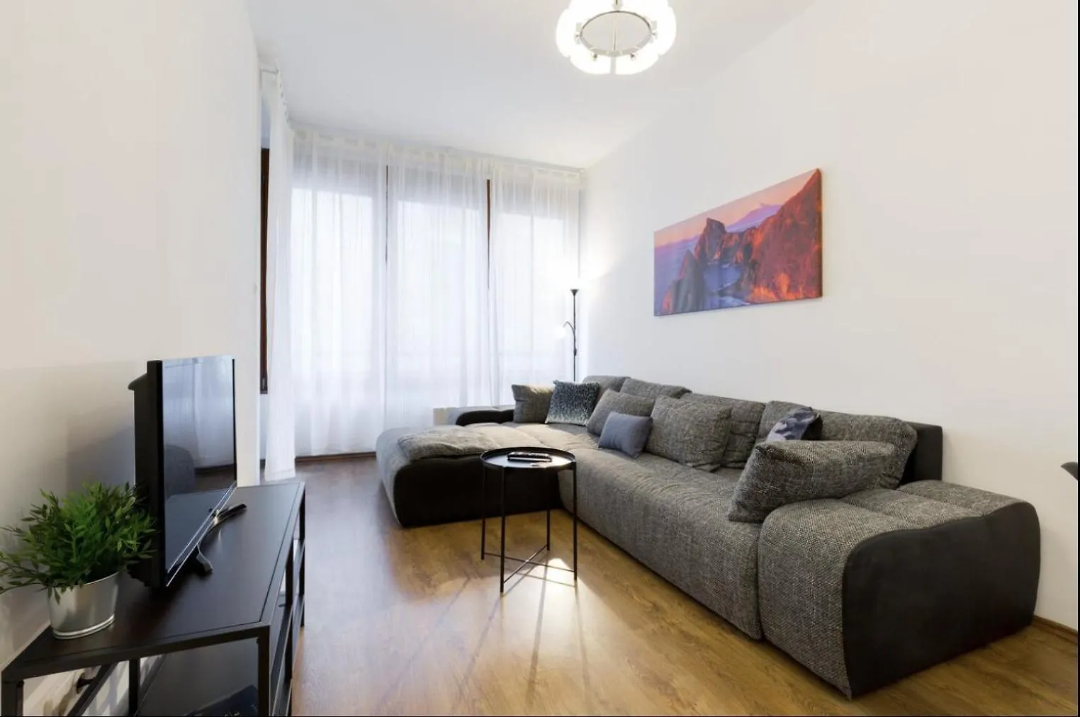 Kazinczy 3 Jewish Hq Bedroom + Living With Balcony Budapest