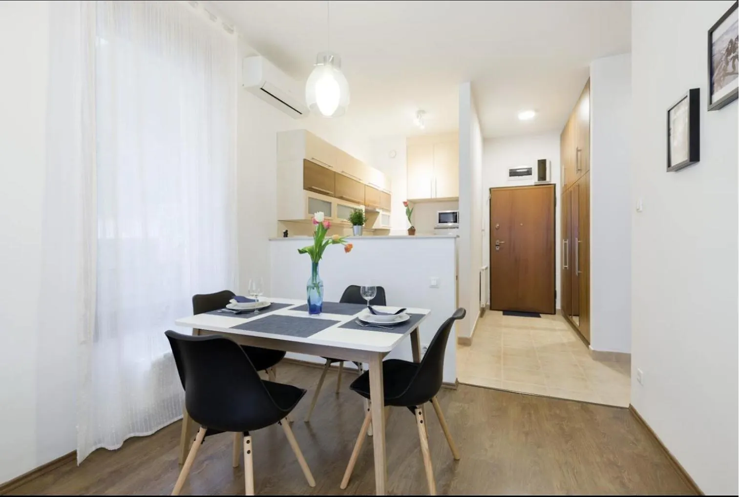 Kazinczy 3 Jewish Hq Bedroom + Living With Balcony Budapest 0*,  Hungary