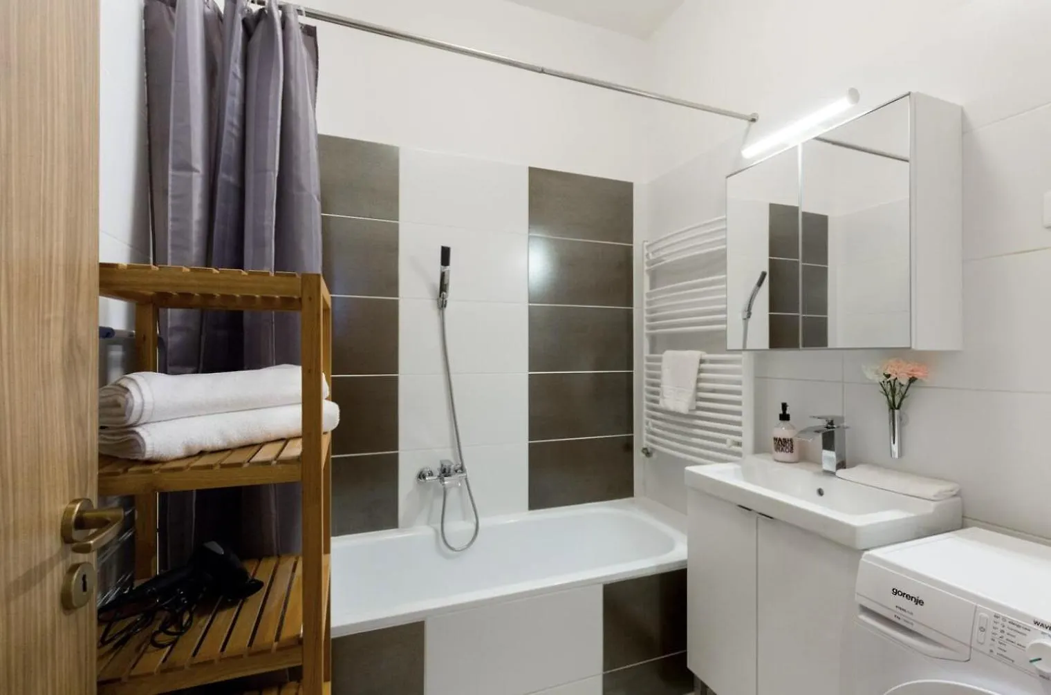 Apartment Kazinczy 3 Jewish Hq Bedroom + Living With Balcony Budapest