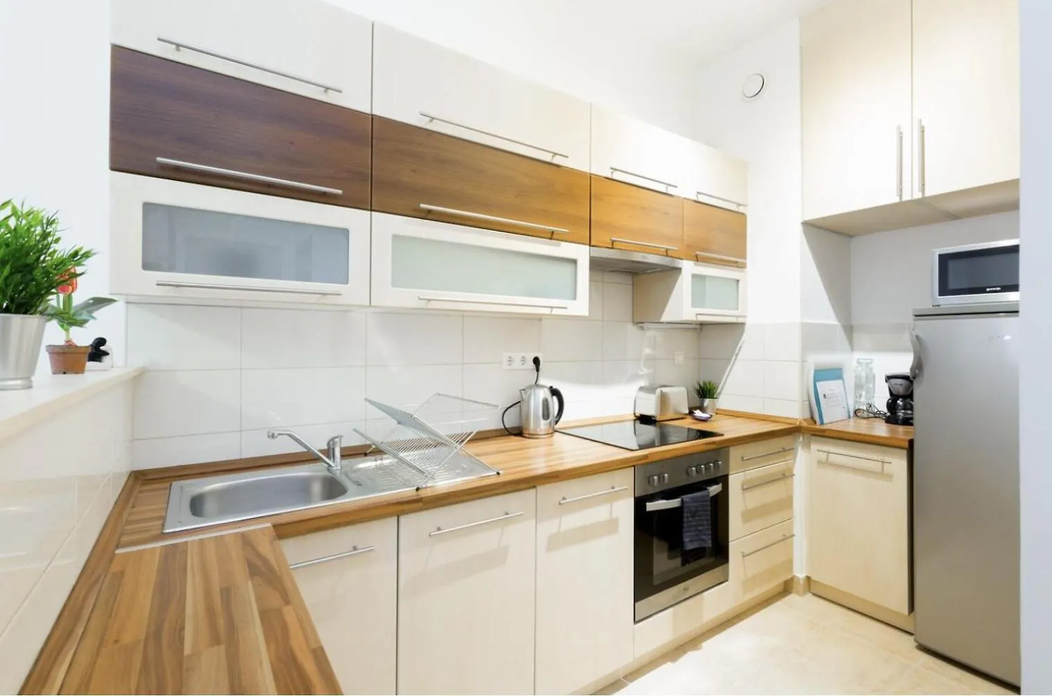 Kazinczy 3 Jewish Hq Bedroom + Living With Balcony Budapest Hungary
