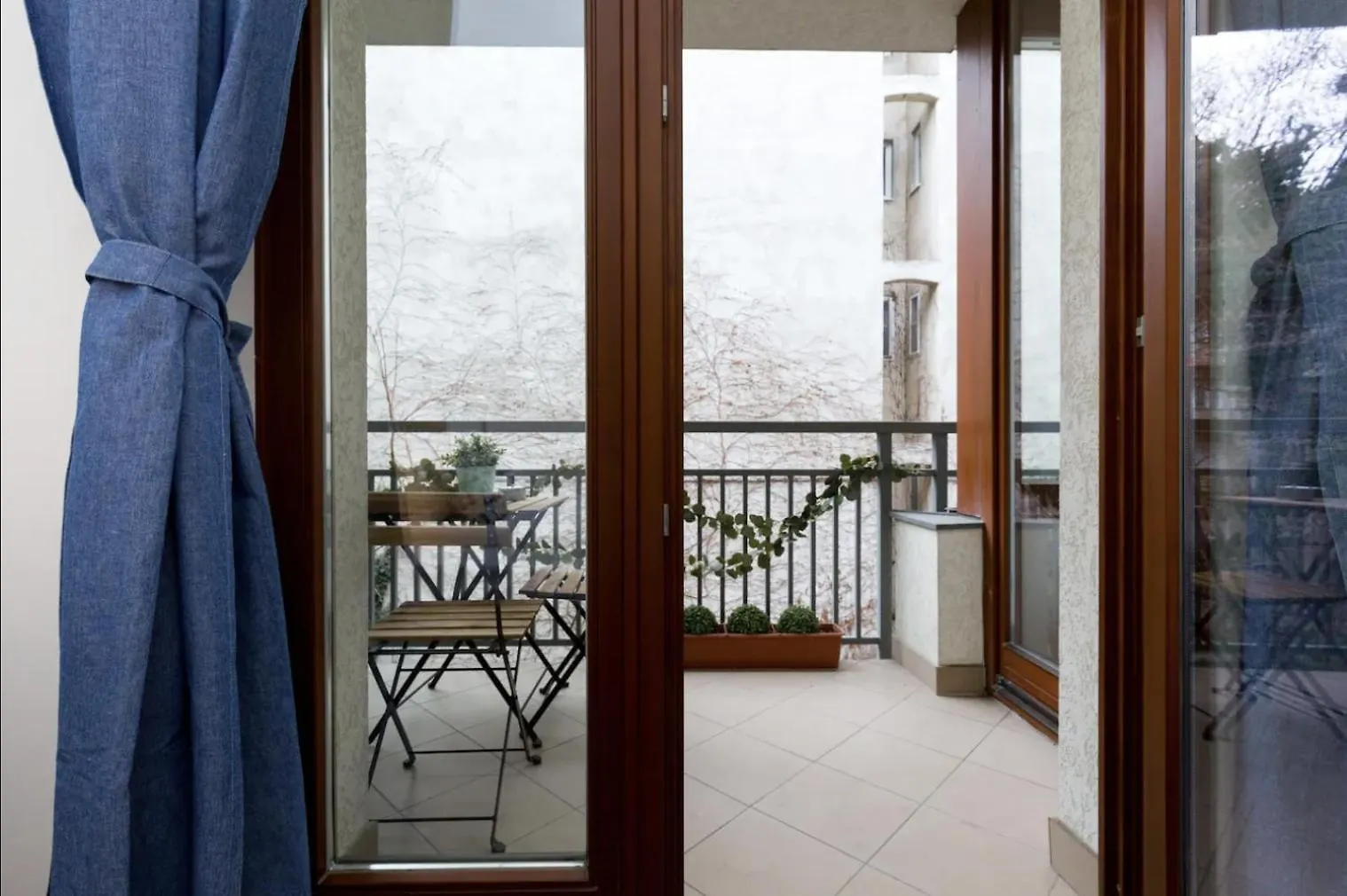 Apartment Kazinczy 3 Jewish Hq Bedroom + Living With Balcony Budapest